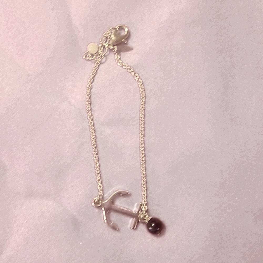 Anchor bracelet